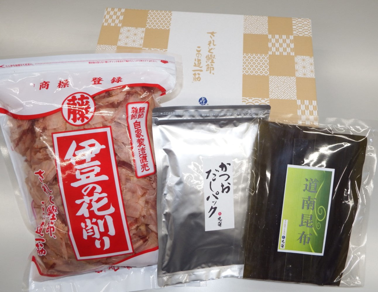 鰹丸☆ 丸藤ギフト商品 – かつお節屋の丸藤